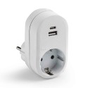 Adaptador 1 toma 2p+t schuko con 2 usb (a + c) ip20 blanco