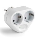 Adaptador 2 tomas 2p+t schuko con interruptor ip20 blanco