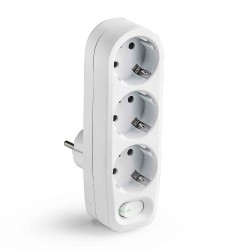 Adaptador 3 tomas 2p+t schuko con interruptor ip20 blanco