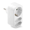Adaptador triple mixto: 2 x 2p 10a y schuko 2p+t 16a 250 v, blanco